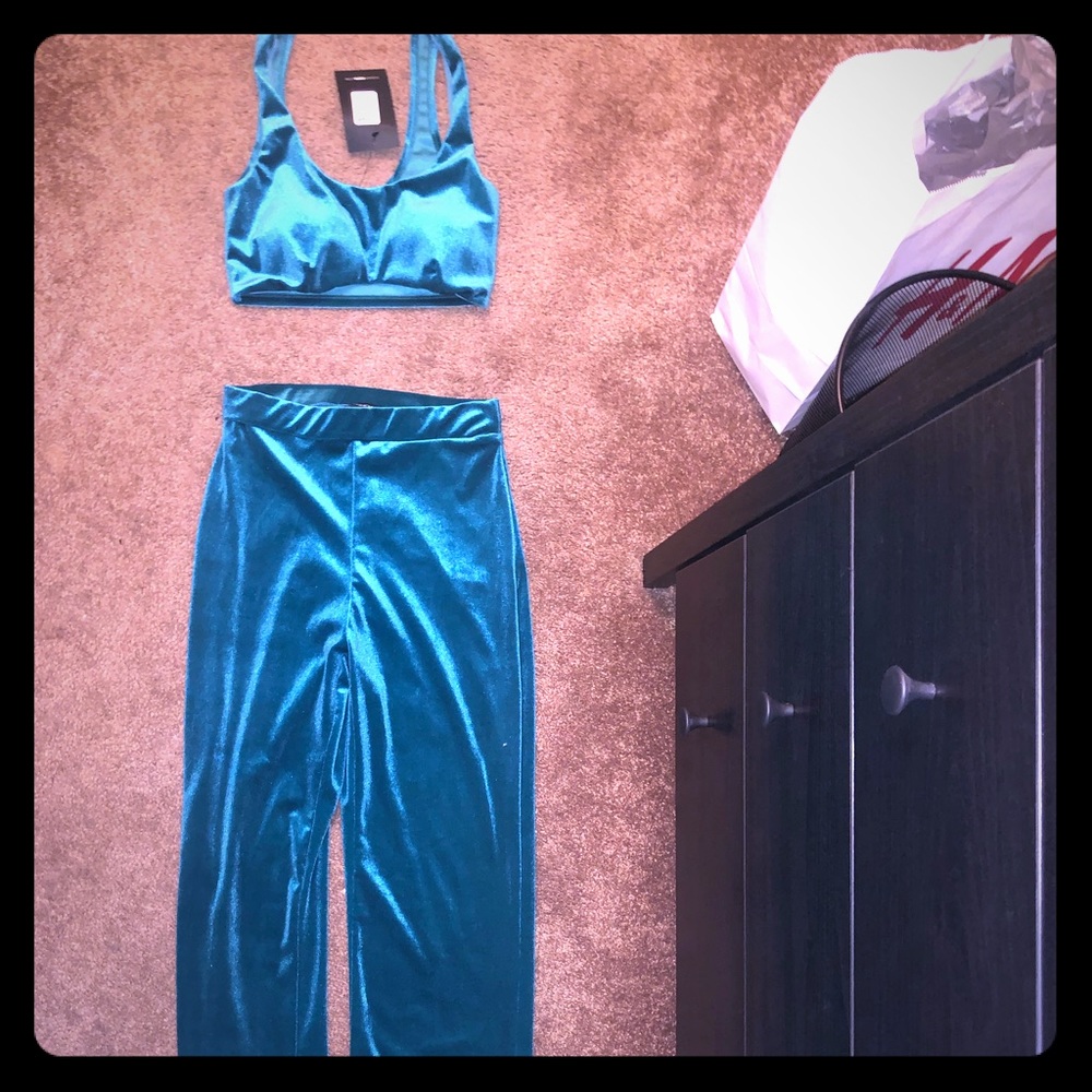 Two piece set